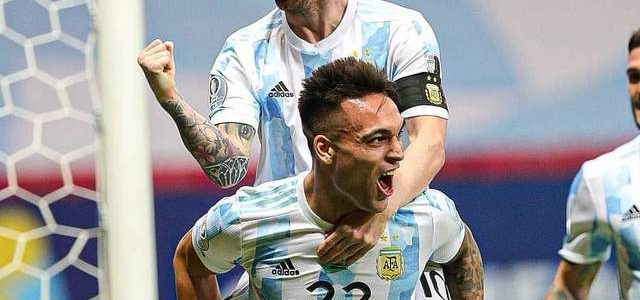 ¡La selección nacional de fútbol agradece la Copa de Europa! Gran Bretaña e Italia entran en la final, ¿Argentina gana la Copa América? ¿Fútbol nacional en la Copa del Mundo?