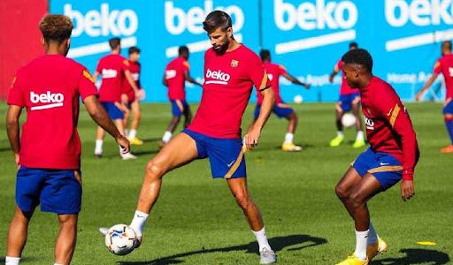 Diferencias en la plantilla del Barça ante la nueva rebaja salarial